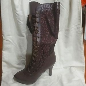 Super cute Ellie 4" brown heeled boots - NEW